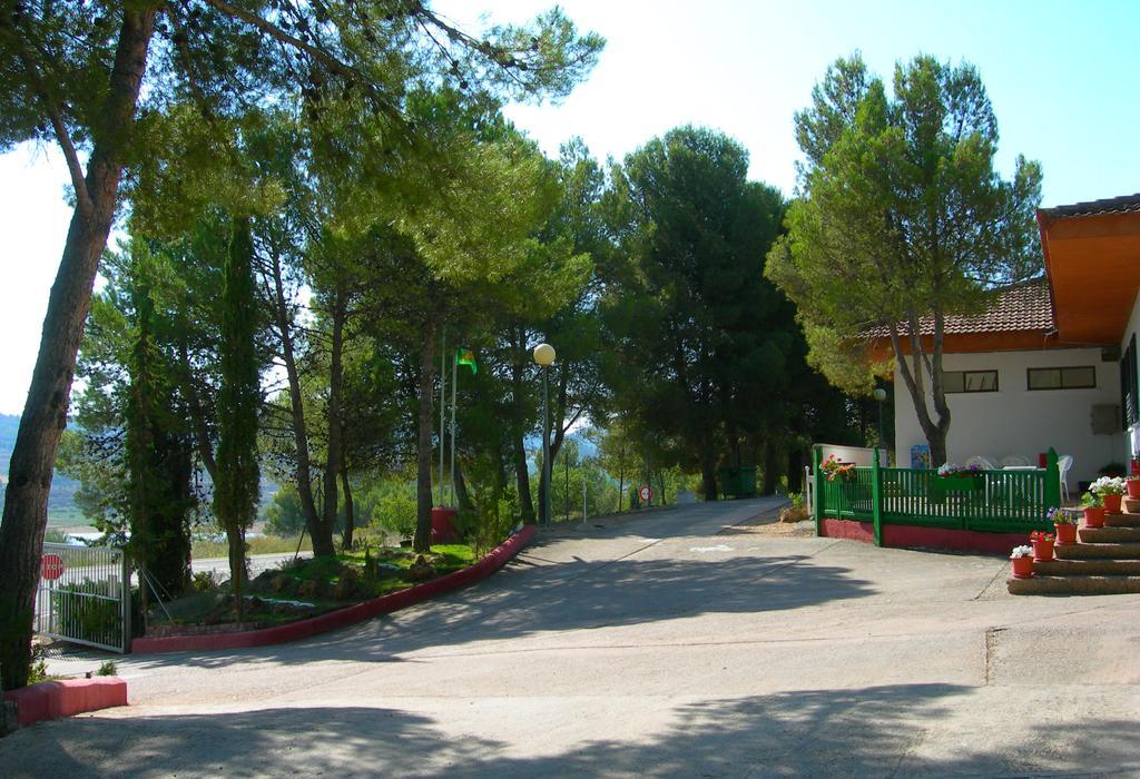 Lago Resort Nuevalos Luaran gambar